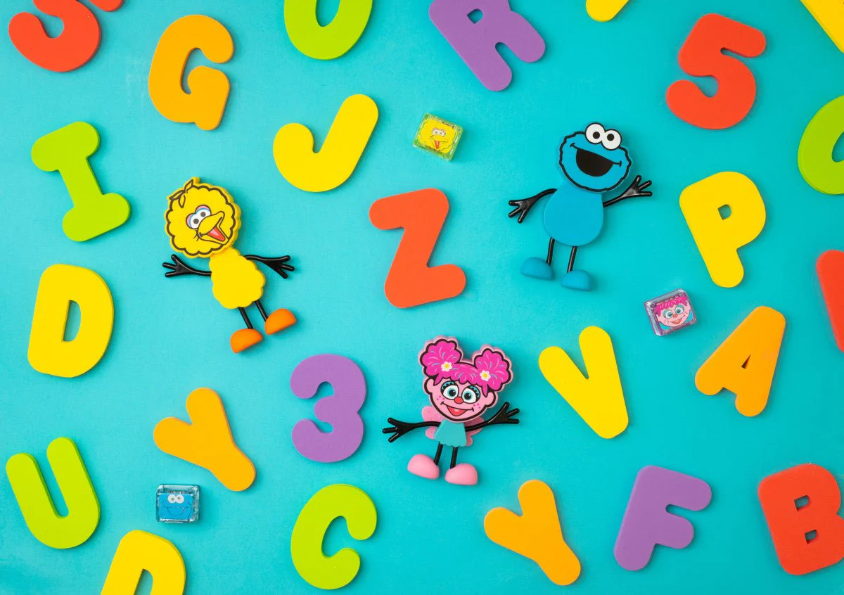 Glo Pals Badspeelgoed Sensorisch Light-Up Poppetje en Cubes Cookie - Image 13