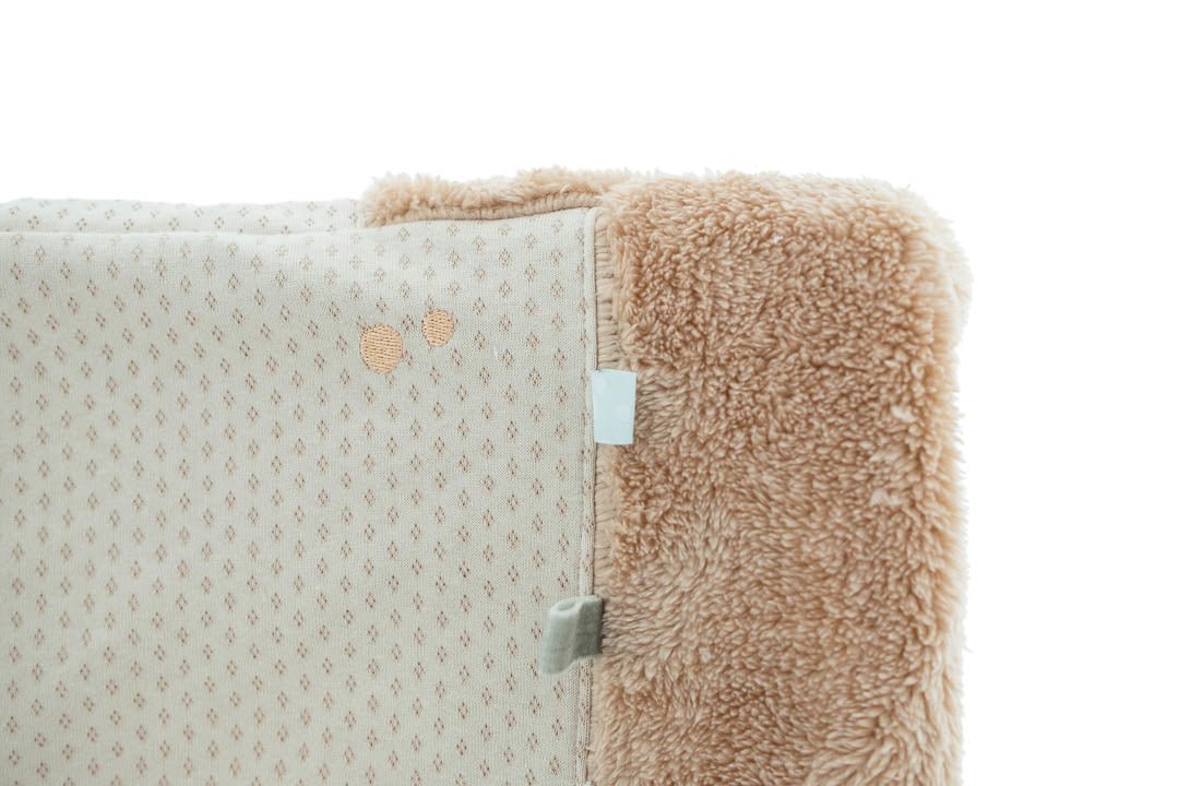 Snoozebaby Aankleedkussenhoes Happy Dressing Milky Rust 45x70cm - Image 2