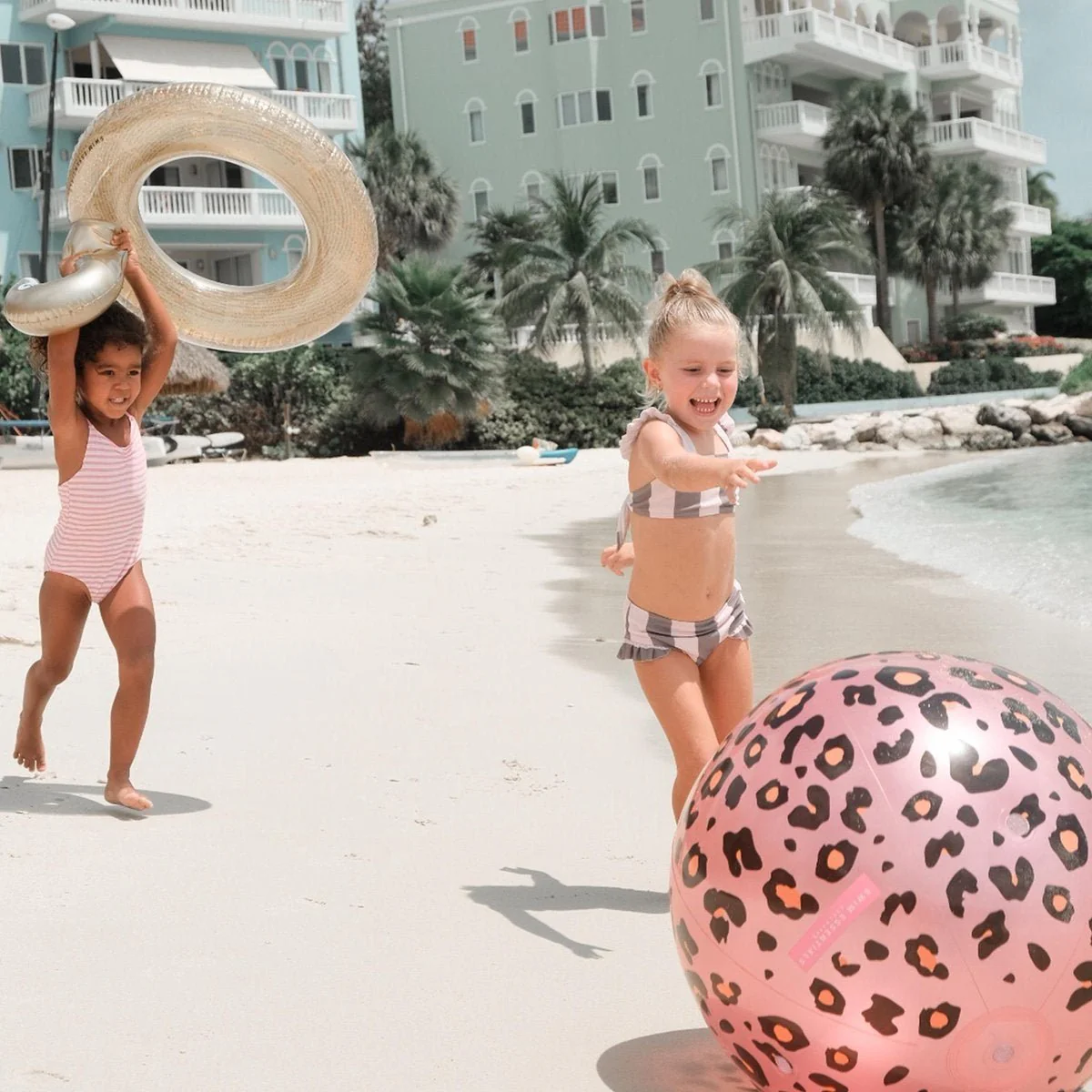Swim Essentials Strandbal Met Sproeiers Panterprint 57Cm - Image 10