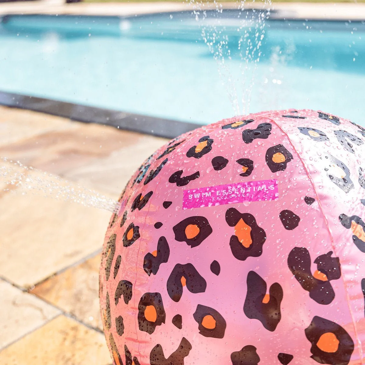 Swim Essentials Strandbal Met Sproeiers Panterprint 57Cm - Image 7